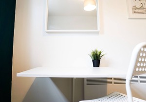 Beautiful Private Room 3 in a Modern House near Centre