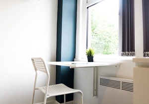 Beautiful Private Room 5 in a Modern House near Centre