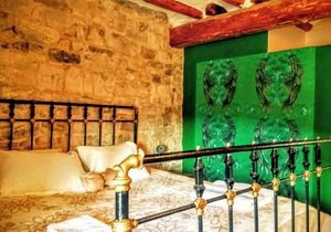 Beautiful Recently Renovated Farmhouse with Pool