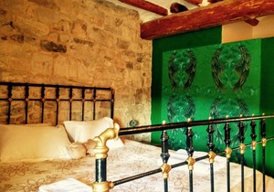 Beautiful Recently Renovated Farmhouse with Pool
