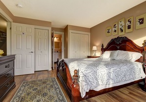 Beautiful Room In Rodee Homestay, B&B - West Kelowna