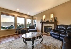 Beautiful Room In Rodee Homestay, B&B - West Kelowna