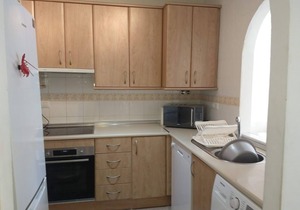Beautiful sea-view apartment a few minutes from the beach and facilities