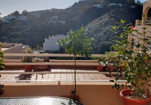 Beautiful sea-view apartment a few minutes from the beach and facilities