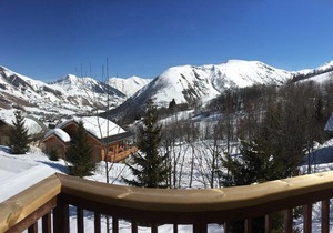 Beautiful south facing apartment, 50 m from the slopes, for 6 people