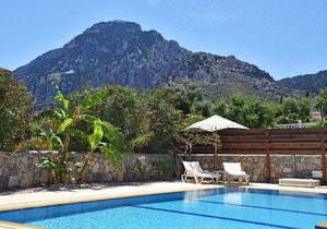 Beautiful Spacious Luxury Villa Stunning Mountain & Sea Views,Wifi, Private pool