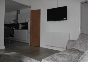 Beautiful, Spacious, Old Trafford home