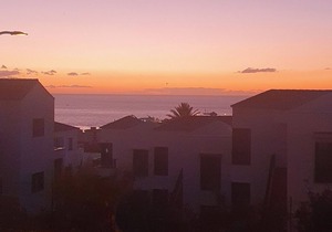 Beautiful Studio Apartment with large South facing balcony & Amazing Sea Views