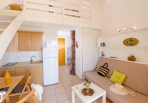 Beautiful T2 Mezzanine 6 p. 250m from the BEACH with HEATED POOL & TENNIS (204)