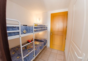 Beautiful T2 Mezzanine 6 pers 250m from the BEACH with HEATED POOL & TENNIS (203)