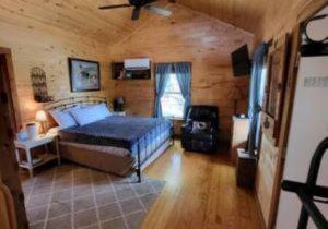 Beautiful Texas ranch retreat with lake.cabin#1