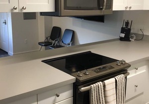 Beautiful Three Bedroom, Two Bath with Mountain Views