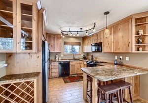 Beautiful three bedroom Mountainside Home!