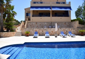 Beautiful Villa for 8 people with Pool and Sea Views