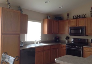 Beautiful villa in gated 5 Bdrm 4 bath private pool and spa near Disney