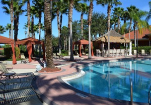 Beautiful villa in gated 5 Bdrm 4 bath private pool and spa near Disney