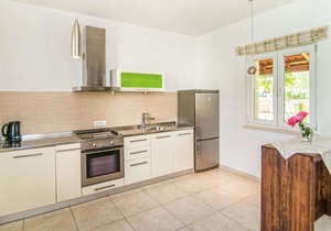 Beautiful villa on the island of Brac with infinity pool, beach at 30 meters