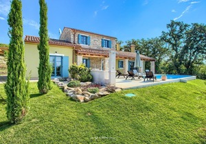 Beautiful villa with a private pool near Umag
