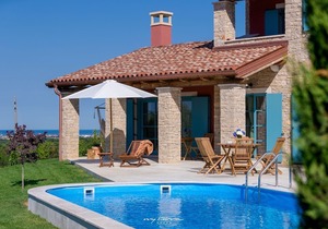 Beautiful villa with pool near Umag
