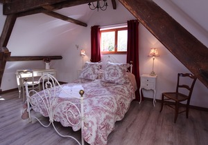 Beautifully Converted 18th Century Detached Barn in Peaceful Rural Setting