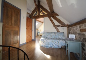 Beautifully Converted 18th Century Detached Stable in Peaceful Rural Setting