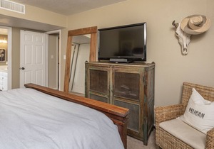 Beautifully furnished condo in the heart of Scottsdale