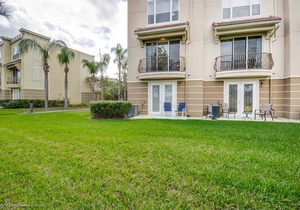 Beautifully Furnished, Tri-level Townhome in Vista Cay Resort!