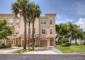 Beautifully Furnished, Tri-level Townhome in Vista Cay Resort!