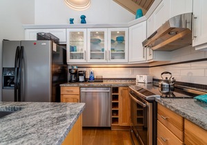 Beautifully renovated Sealoft Villa! Close to the Beach! Great Marsh Views! Amenity Cards!