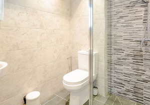 Beautifully renovated to a high standard in 2019, an attractively furnished holiday cottage situated