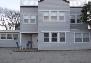 Beautifully Renovated Beach Block 2-Bedroom Unit