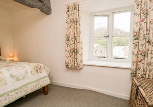 BECKFOLD COTTAGE, pet friendly in Broughton-In-Furness