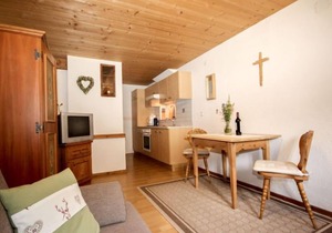 Beim Holzschnitzer by Interhome