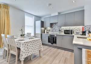 Belle House, Apt 3