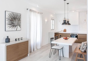 Bellevue Villa One - enjoy the 130sqm villa and the view over the infinity pool!