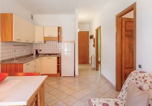 Bellissimo "Appartamentiitigli 4" vicino a Centro Città con Terrazza, Vista Montagna/Vista sul Mare e Giardino; Parcheggio disponibile