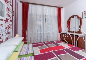 BELSA One-Bedroom Apartment 1