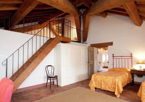 Belvilla by OYO Charming apartment with garden
