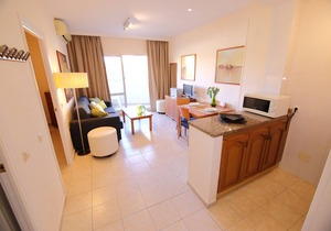 Benalbeach Garden & Park by Alfresco Stays