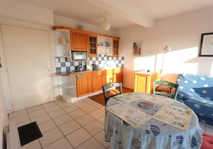 Bénodet, apartment with terrace 300 meters from the marina.