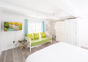 Best of Delaware King Bed Plus Day Bed Pool - Hot Tub - Pet Friendly - Beach