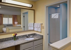 Best Place to Stay in Nebraska! Onsite Pool, Free Breakfast, Pets Allowed