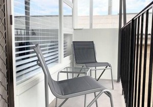 Best value 3 bedroom upstairs unit with balcony. 1 bathroom. 1 free car park. Unlimited NBN WIFI inc