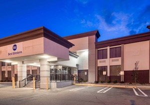 Best Western Paramus Hotel & Suites