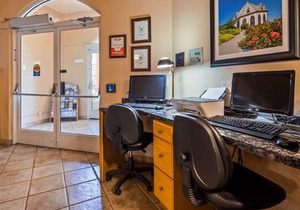 Best Western Plus Caldwell Inn & Suites