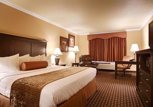 Best Western Plus Southpark Inn & Suites