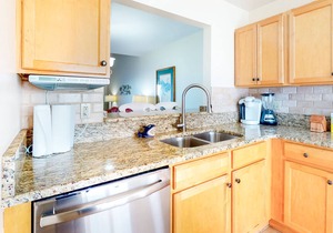 Bethany Bay 3rd-Floor Condo w/ Balcony, Golf On-Site, and Free WiFi!