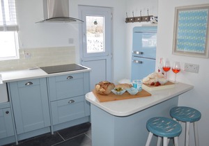 Betty's Cottage St Ives. Grade II listed perfect getaway with secure parking.