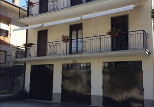 Betty's house 2 family apartment
