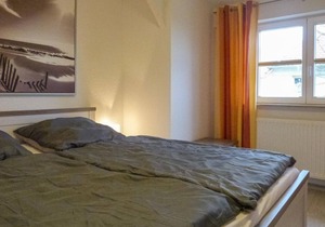 Between the Baltic Sea beach and the Bodden, the Boddenhus apartment house awaits you with its brigh